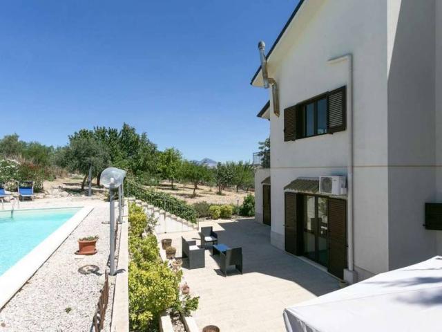 Villa Indipendente in vendita a Aragona, Sicilia