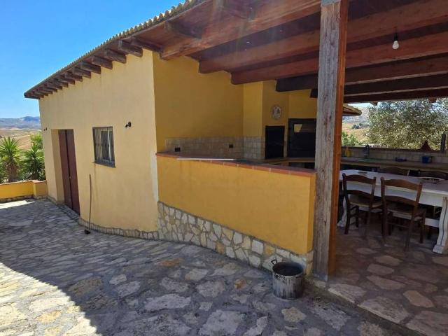 Villa Indipendente in vendita a Aragona, Sicilia