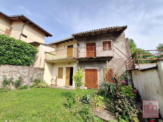 Villa Indipendente in vendita a Arba, Friuli-Venezia Giulia