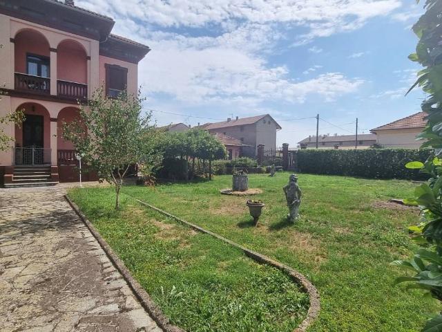 Villa Indipendente in vendita a Arborio, Vercelli