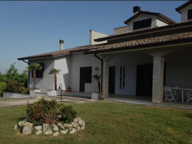 Villa Indipendente in vendita a Arce, Lazio