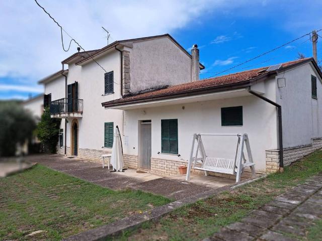 Villa Indipendente in vendita a Arce, Lazio