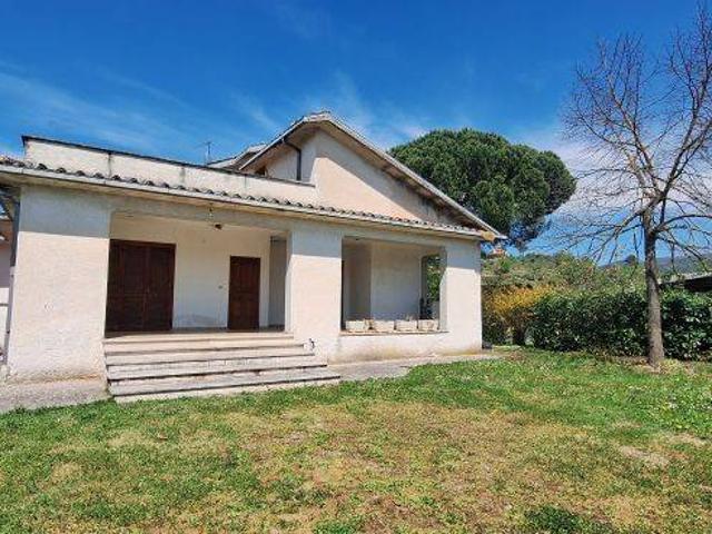 Villa Indipendente in vendita a Arce, Lazio