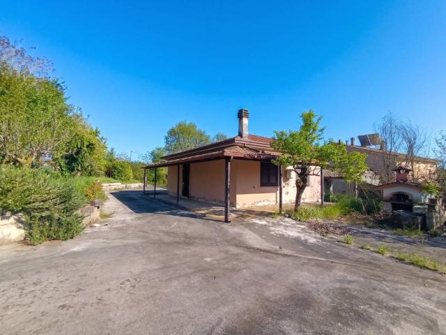 Villa Indipendente in vendita a Arce, Lazio