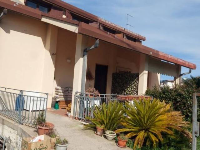 Villa Indipendente in vendita a Arce, Lazio