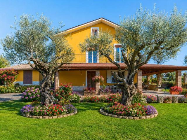 Villa Indipendente in vendita a Arce, Lazio