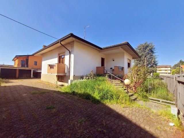 Villa Indipendente in vendita a Arcene, Bergamo