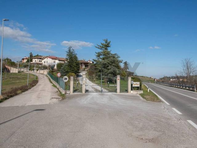 Villa Indipendente in vendita a Marche, Ancona