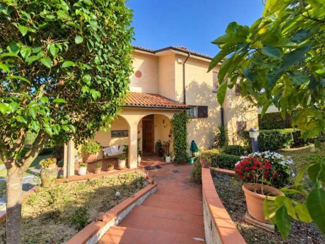 Villa Indipendente in vendita a Piticchio, Arcevia