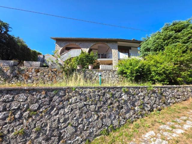 Villa Indipendente in vendita a Unione dei Comuni Montani Amiata Grossetana, Arcidosso