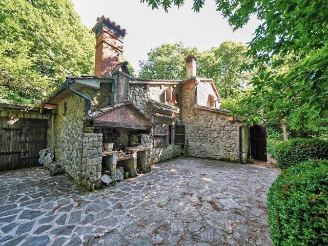 Villa Indipendente in vendita a Unione dei Comuni Montani Amiata Grossetana, Arcidosso