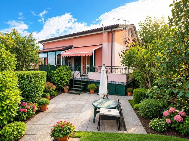 Villa Indipendente in vendita a Ponte di Arcola, Arcola