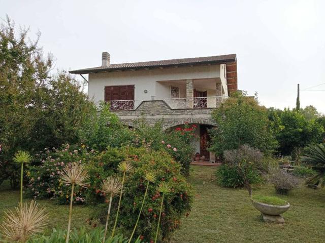 Villa Indipendente in vendita a Battifollo, Arcola