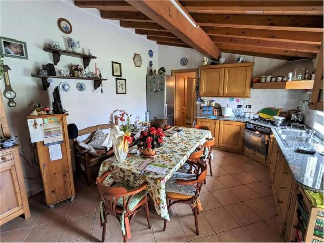 Villa Indipendente in vendita a Arcola, Liguria
