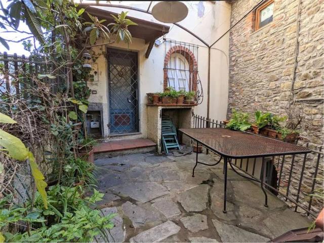 Villa Indipendente in vendita a Arcola, Liguria