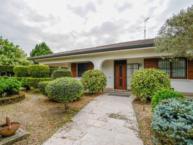 Villa Indipendente in vendita a Arcole, Verona