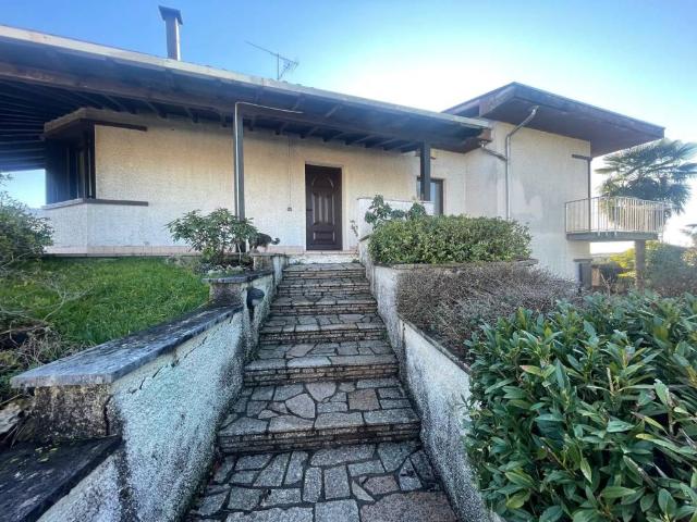Villa Indipendente in vendita a Arconate, Lombardia