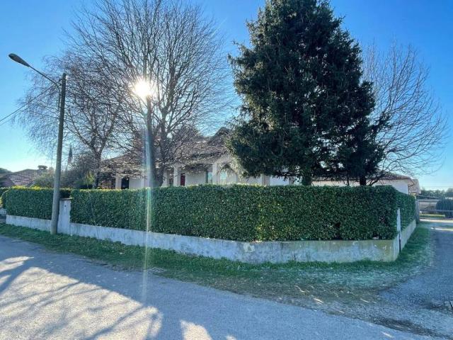 Villa Indipendente in vendita a Arconate, Lombardia