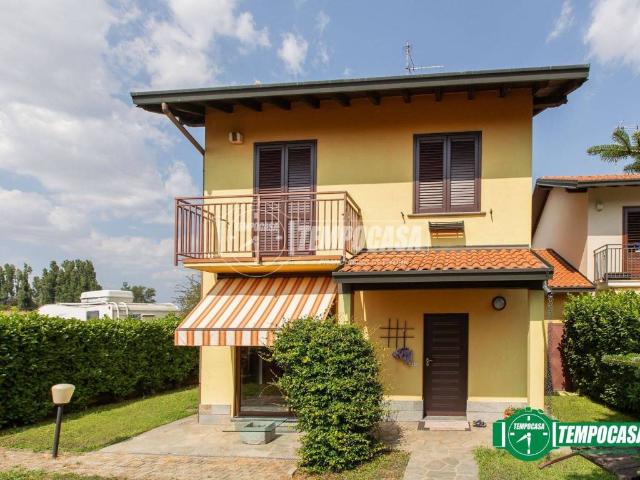 Villa Indipendente in vendita a Arconate, Lombardia