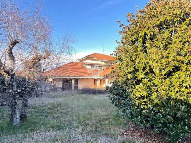 Villa Indipendente in vendita a Arconate, Lombardia