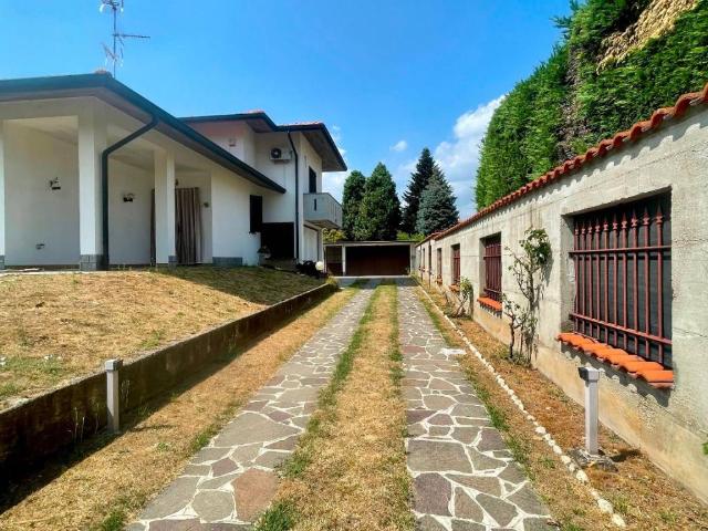 Villa Indipendente in vendita a Arconate, Lombardia