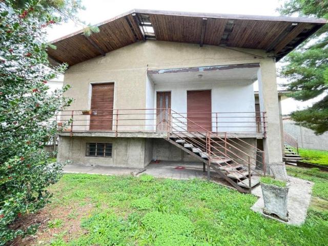 Villa Indipendente in vendita a Arconate, Lombardia