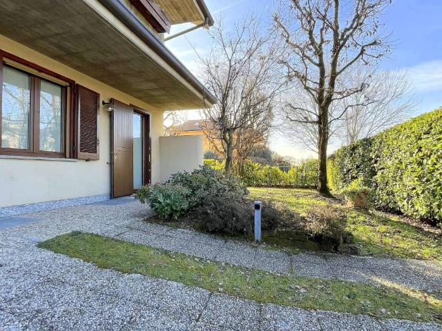 Villa Indipendente in vendita a Arcore, Lombardia