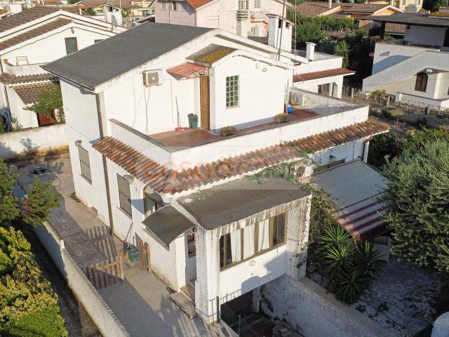 Villa Indipendente in vendita a Nuova Florida, Roma Capitale