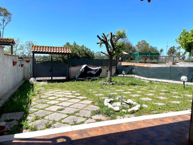 Villa Indipendente in vendita a Nuova Florida, Roma Capitale