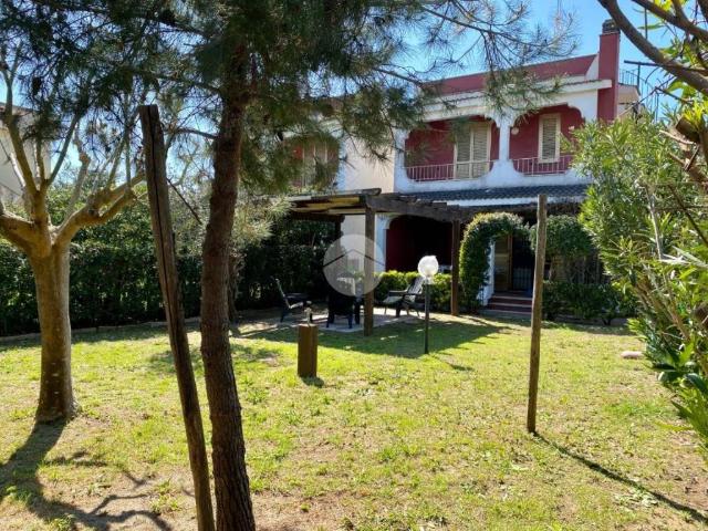 Villa Indipendente in vendita a Marina di Tor San Lorenzo, Roma Capitale