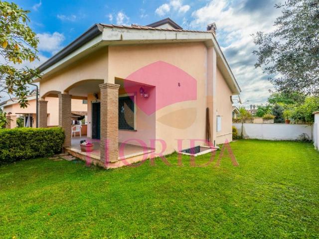 Villa Indipendente in vendita a Nuova Florida, Roma Capitale
