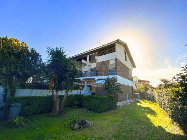 Villa Indipendente in vendita a Roma Capitale, Lazio