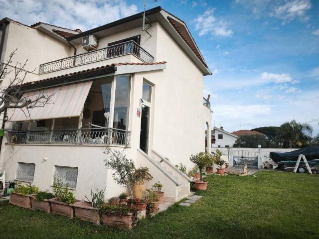 Villa Indipendente in vendita a Colle Romito, Roma Capitale