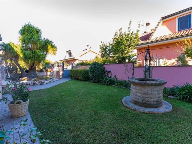Villa Indipendente in vendita a Nuova Florida, Roma Capitale