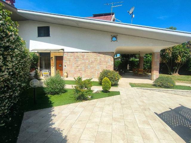 Villa Indipendente in vendita a Roma Capitale, Lazio