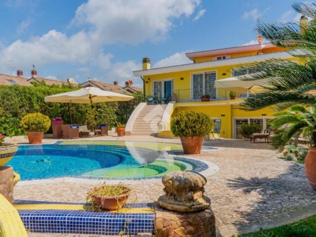 Villa Indipendente in vendita a Roma Capitale, Lazio