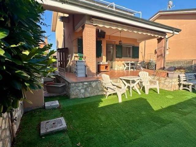 Villa Indipendente in vendita a Nuova Florida, Roma Capitale