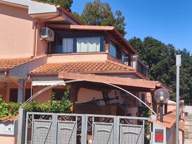 Villa Indipendente in vendita a Roma Capitale, Lazio