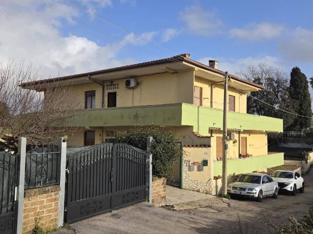 Villa Indipendente in vendita a Ardea, Roma Capitale