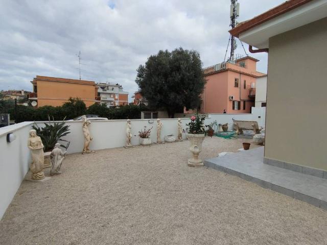 Villa Indipendente in vendita a Roma Capitale, Lazio