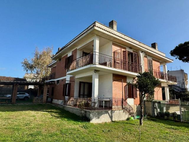Villa Indipendente in vendita a Roma Capitale, Lazio