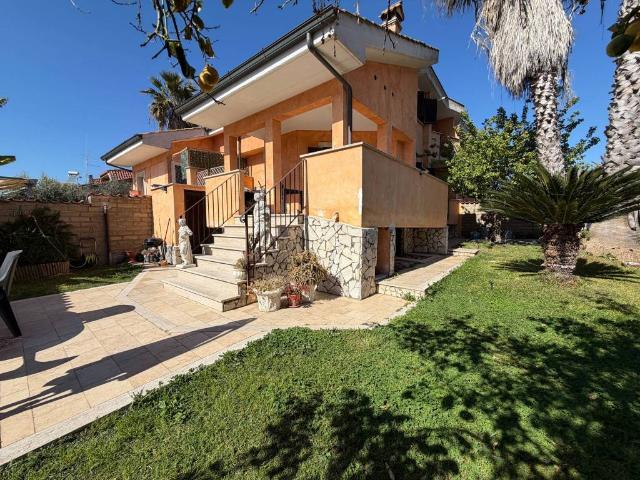 Villa Indipendente in vendita a Nuova Florida, Roma Capitale