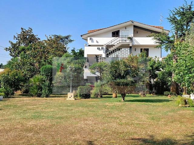 Villa Indipendente in vendita a Nuova Florida, Roma Capitale