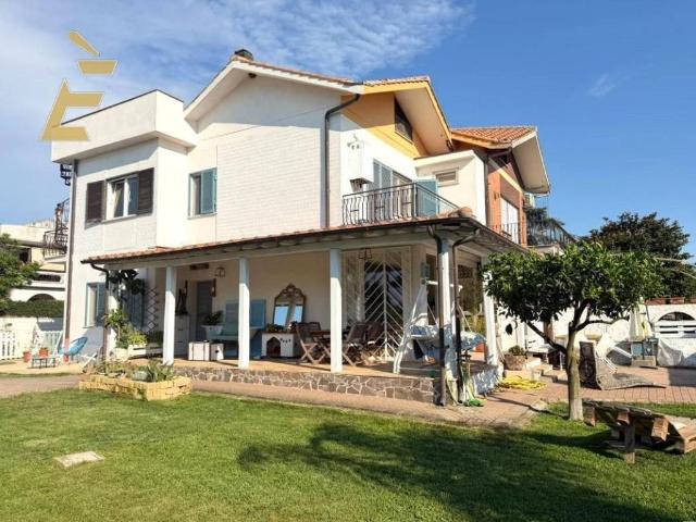 Villa Indipendente in vendita a Colle Romito, Roma Capitale