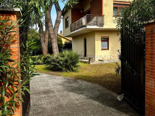 Villa Indipendente in vendita a Colle Romito, Roma Capitale