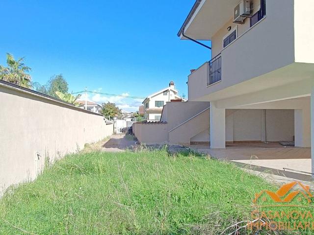 Villa Indipendente in vendita a Colle Romito, Ardea