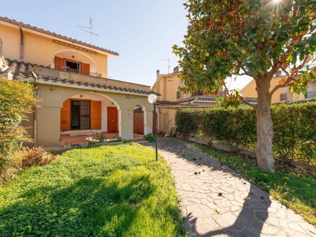 Villa Indipendente in vendita a Roma Capitale, Lazio