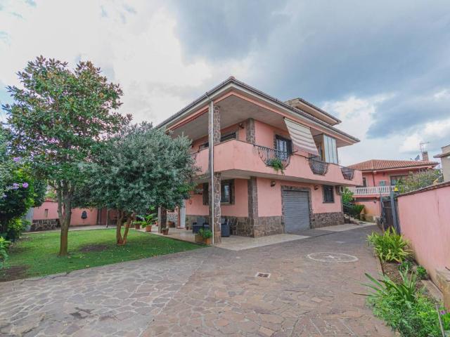 Villa Indipendente in vendita a Nuova Florida, Roma Capitale