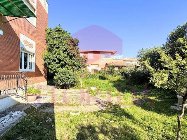 Villa Indipendente in vendita a Tor San Lorenzo, Ardea