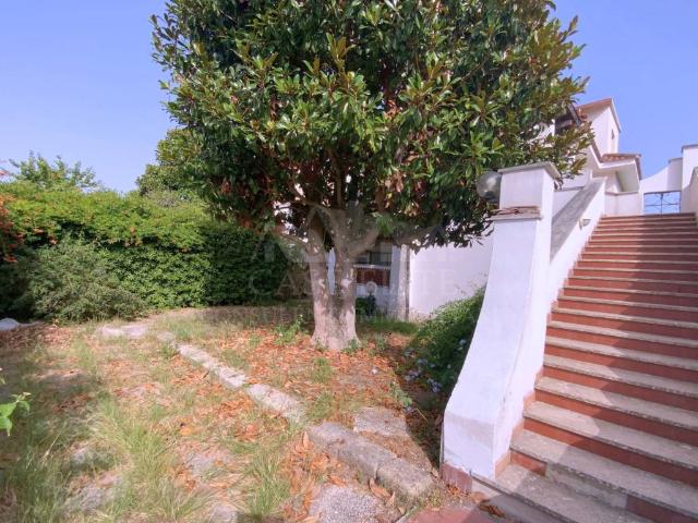 Villa Indipendente in vendita a Tor San Lorenzo Lido, Ardea